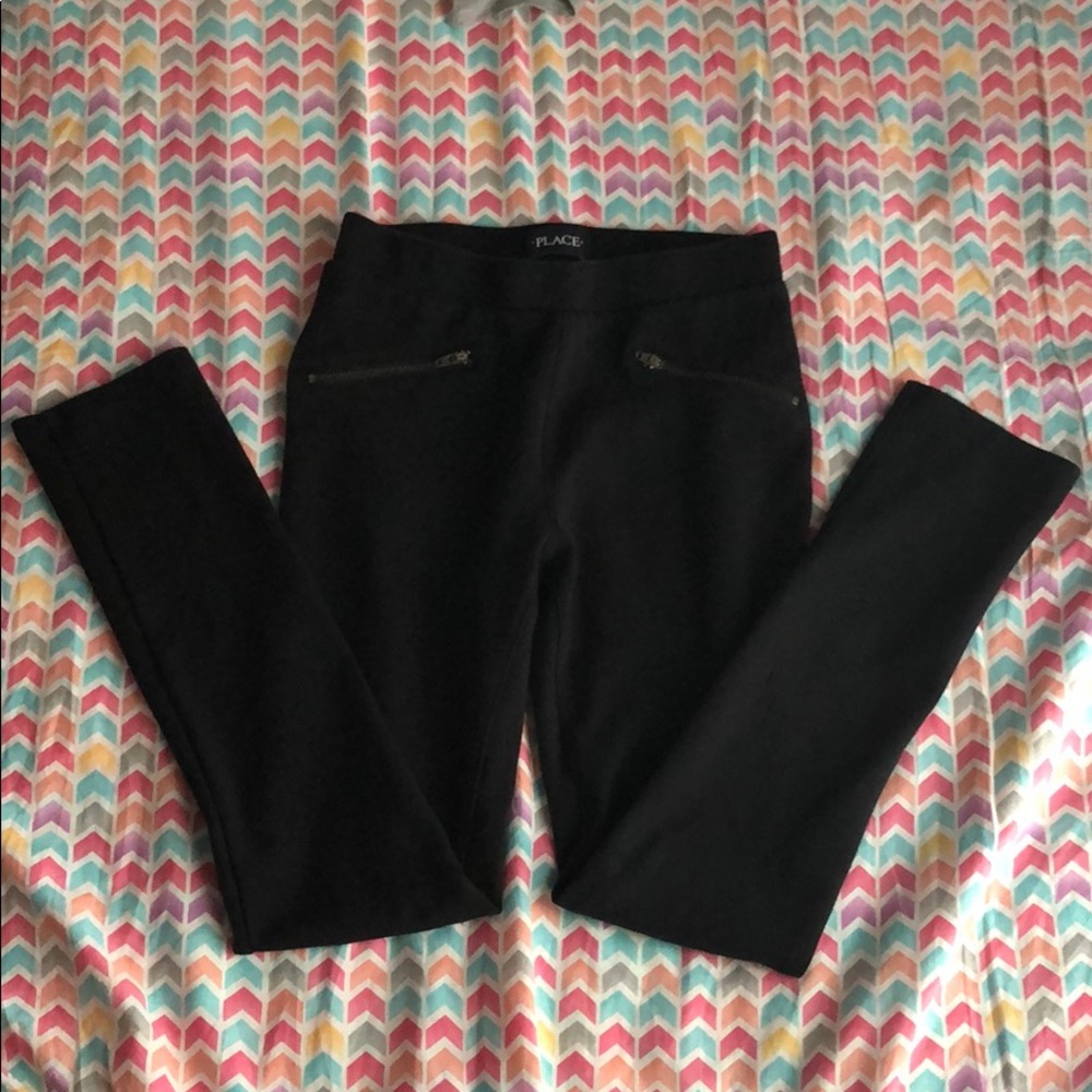 Black leggings.
